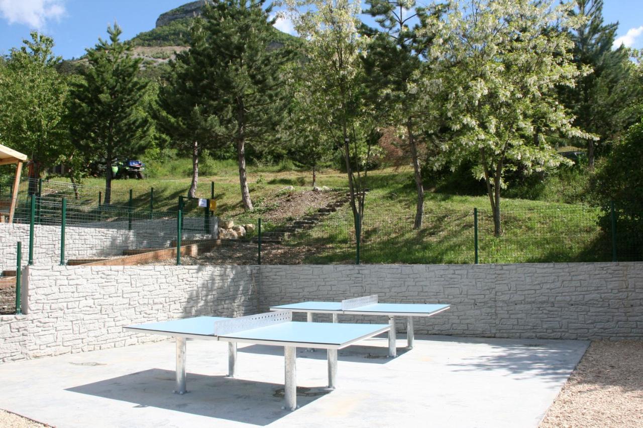 Camping Les Princes D'Orange Hotell Orpierre Exteriör bild