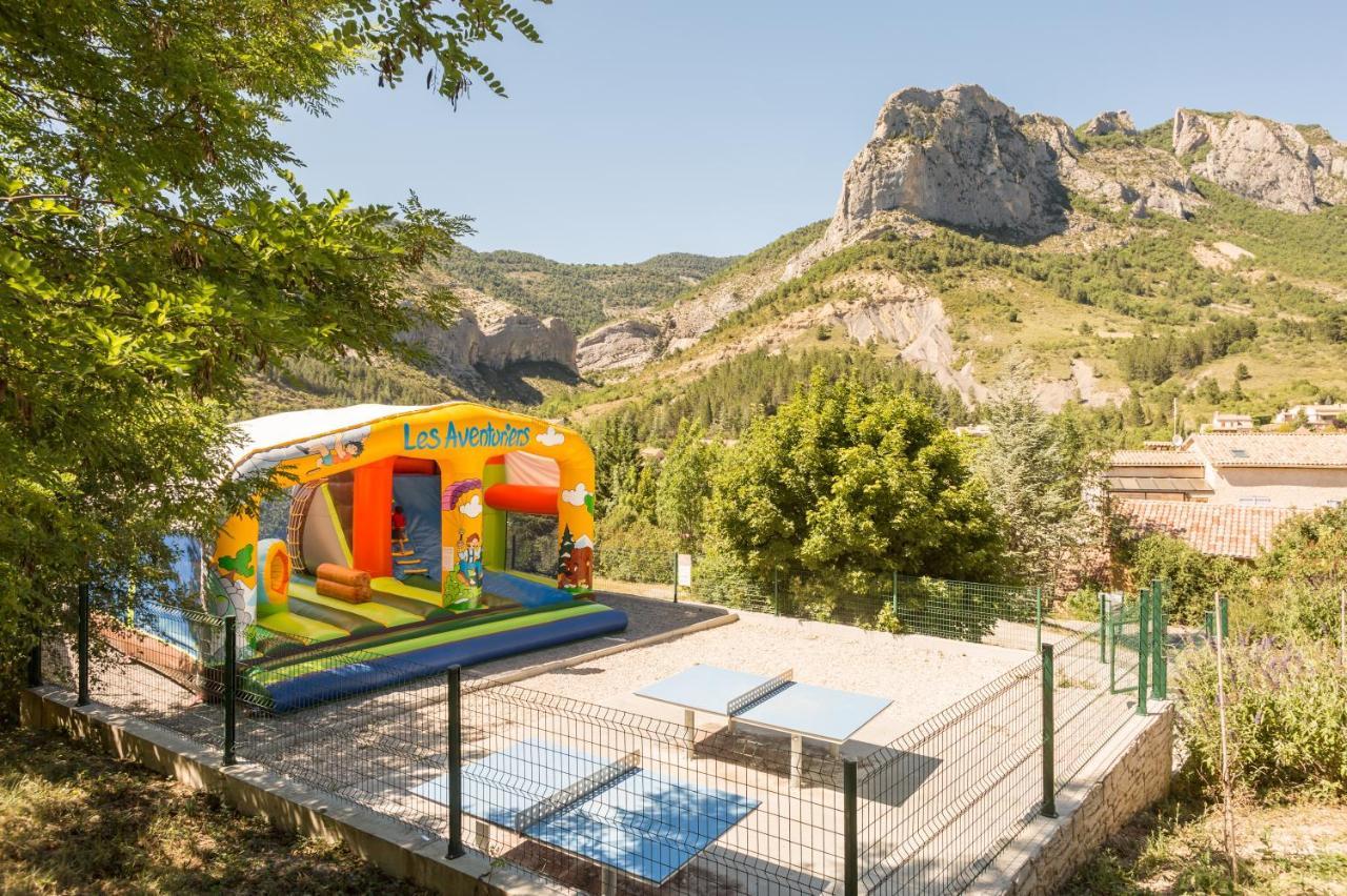Camping Les Princes D'Orange Hotell Orpierre Exteriör bild