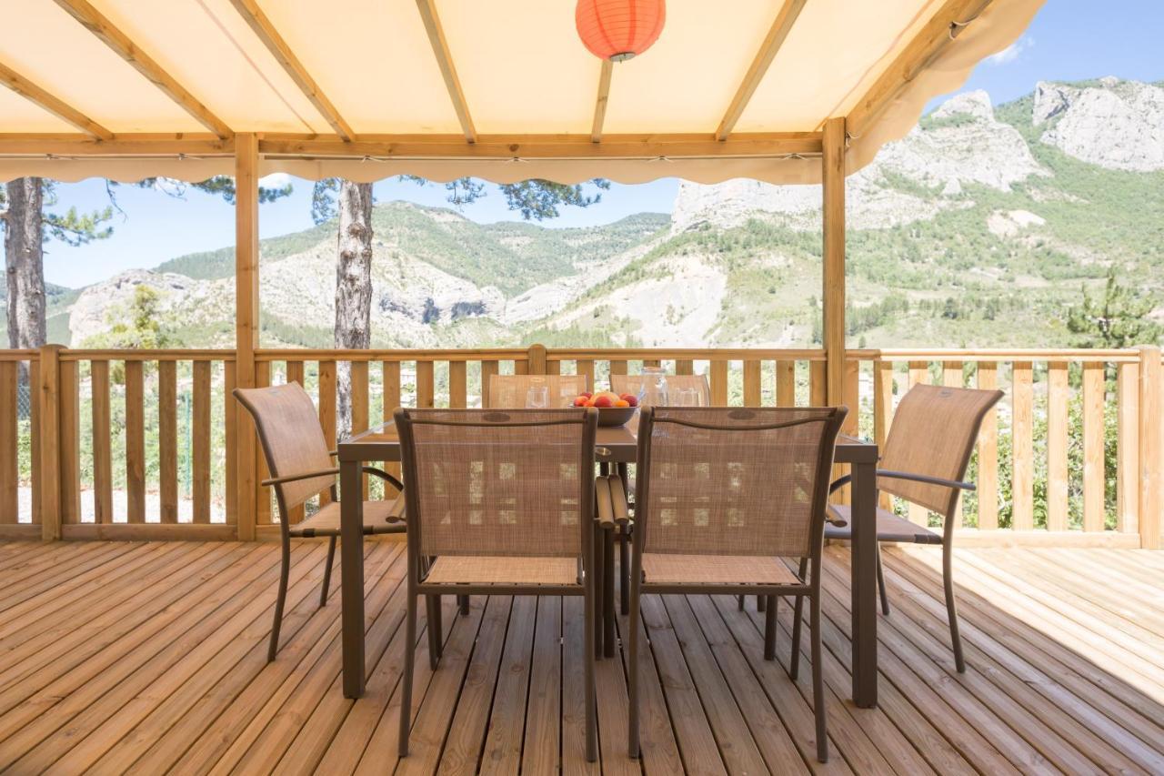 Camping Les Princes D'Orange Hotell Orpierre Exteriör bild