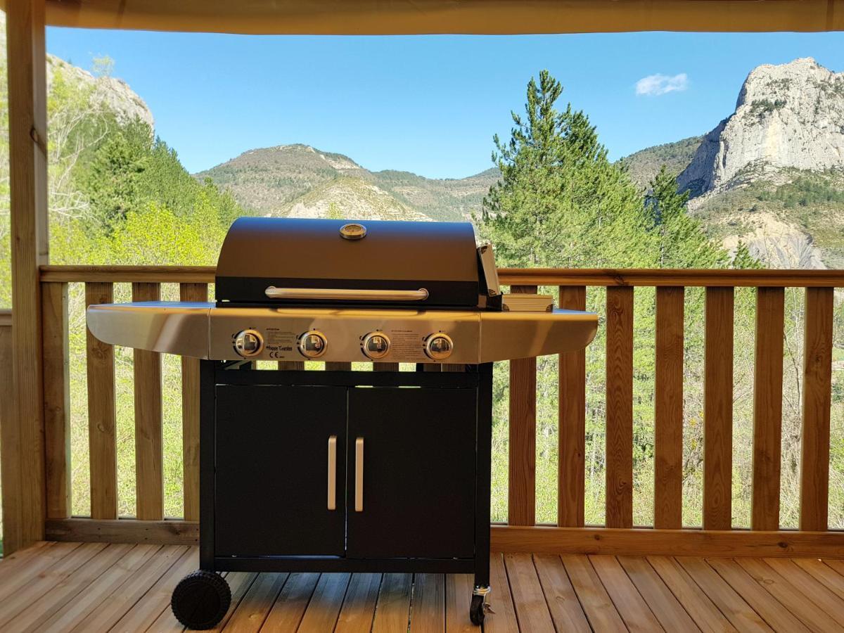 Camping Les Princes D'Orange Hotell Orpierre Exteriör bild