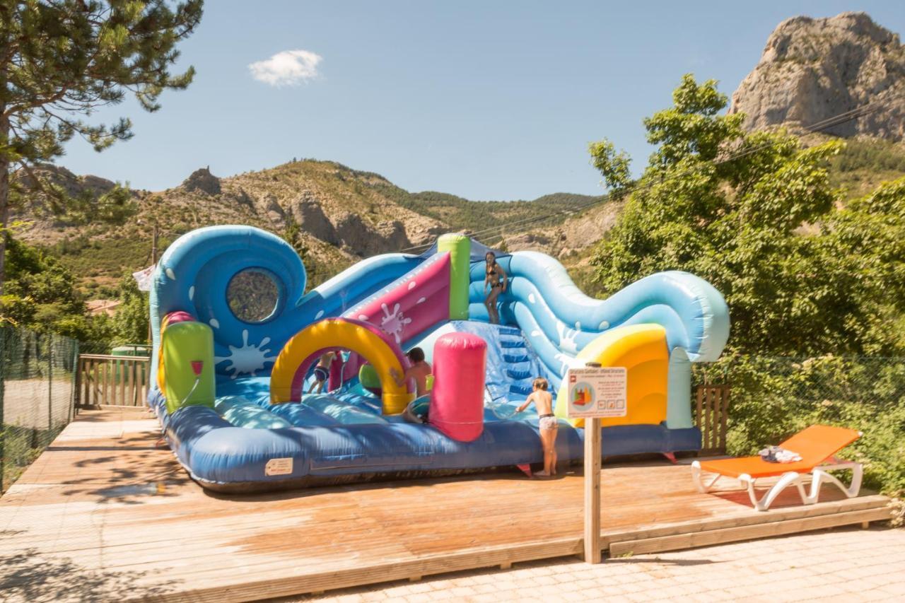 Camping Les Princes D'Orange Hotell Orpierre Exteriör bild