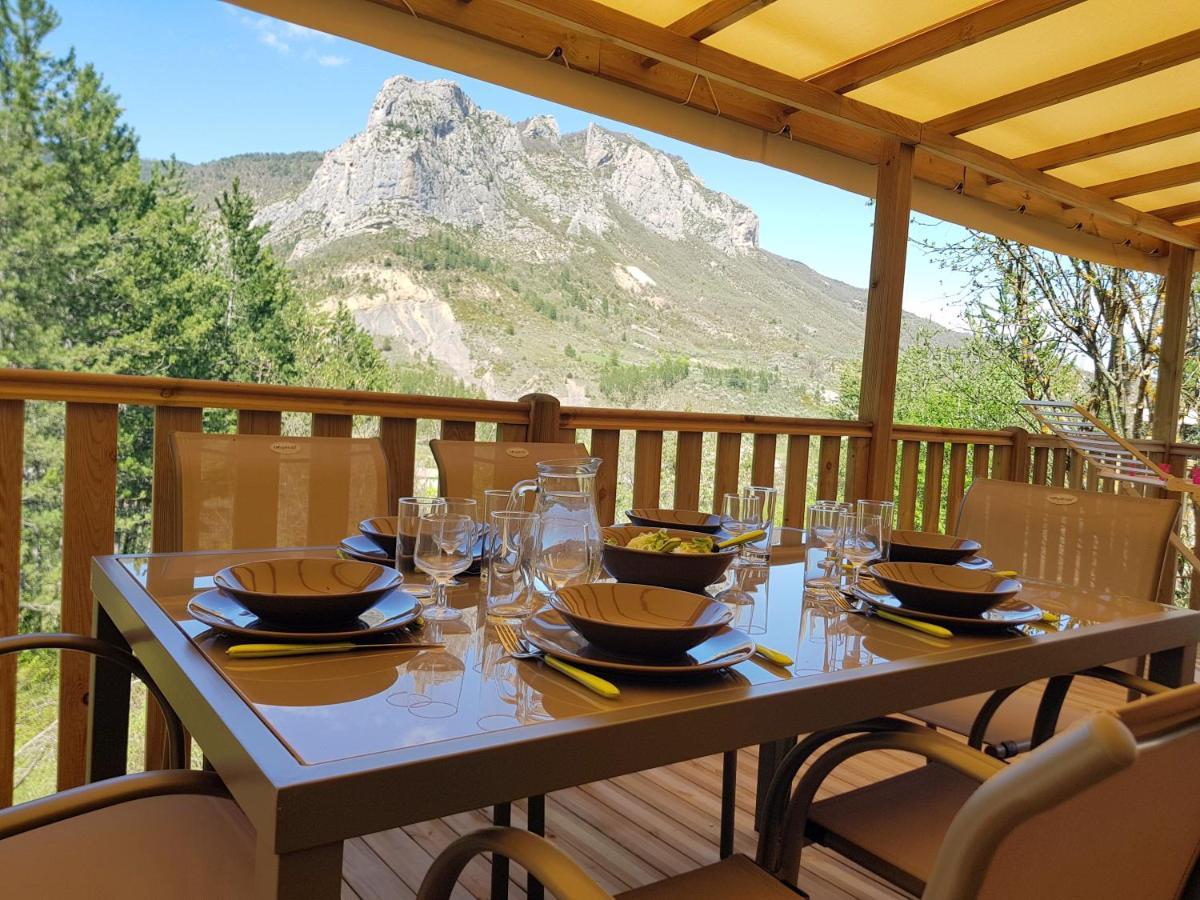 Camping Les Princes D'Orange Hotell Orpierre Exteriör bild