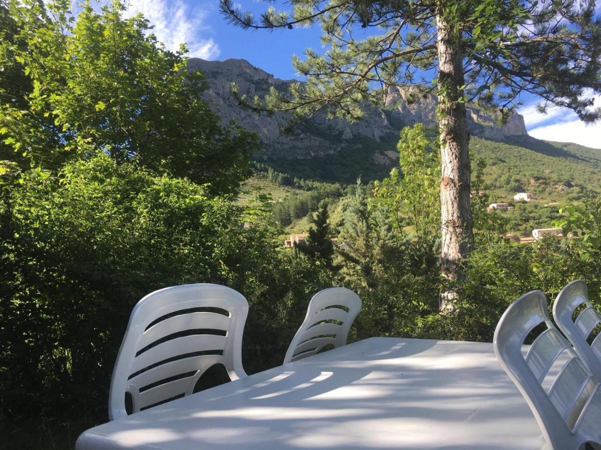Camping Les Princes D'Orange Hotell Orpierre Exteriör bild