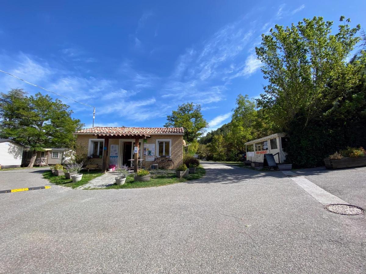 Camping Les Princes D'Orange Hotell Orpierre Exteriör bild